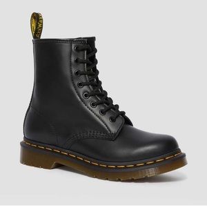 Doc Martens 1460 women’s lace up boots